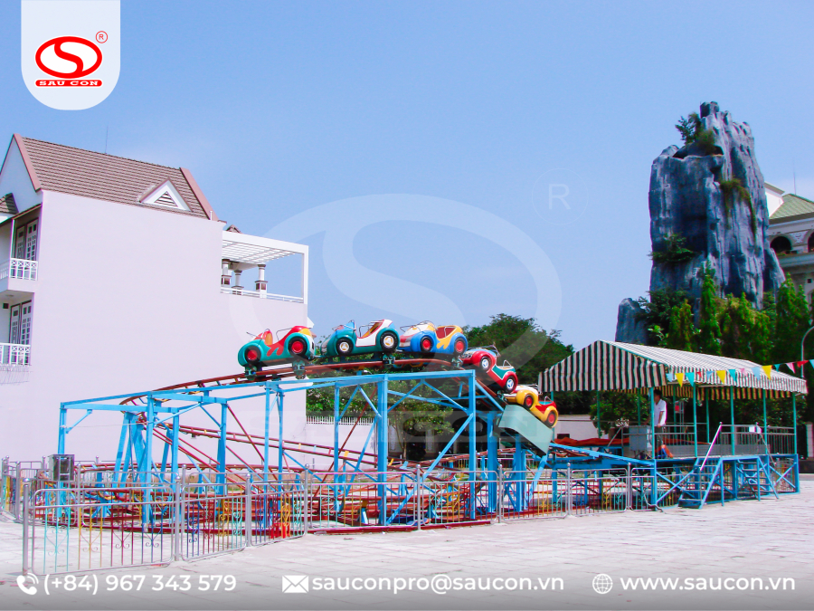 TÀU LƯỢN TRÊN KHÔNG 1 VÒNG XOẮN